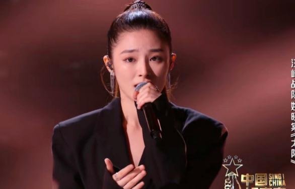 王馨|《好声音》8强出炉张露馨演唱精彩,姚晓棠满票晋级,汪峰竟黑脸