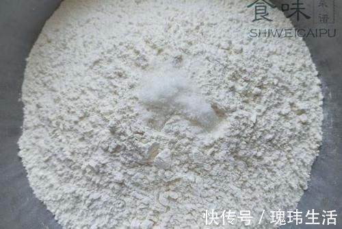 面团|蒸馒头，不要只加酵母！多加“2白”，馒头又白又香，凉了也不硬