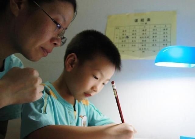 周行涛|5岁半孩子近视1000度,医生查出原因后,家长崩溃!