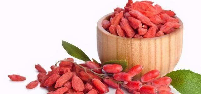 枸杞|枸杞泡水时,这些问题若不注意,或许喝了也白喝,多数人还不了解