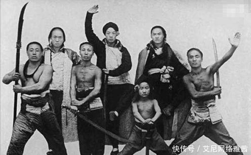 洋人|义和团称自己神功护体,刀枪不入,袁世凯听后微微一笑:拿我枪来