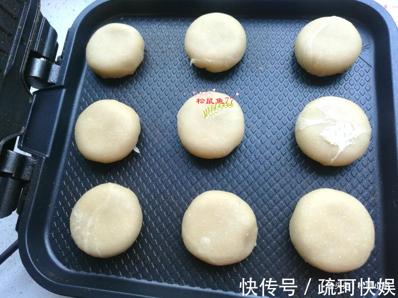面团|家里有电饼铛吗来做个红豆酥吧,一碰就掉渣,比烤箱版还好吃