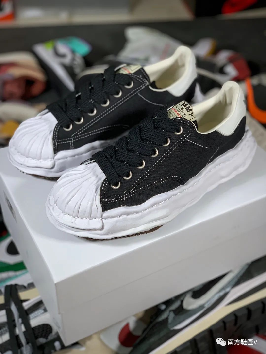 溶解鞋|运用解构将贝壳头vans匡威等换底,三原康裕溶解鞋爆火网络?!