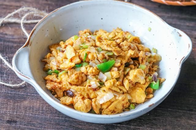  北方人看到这道菜两眼放光，南方人表示：不敢尝试