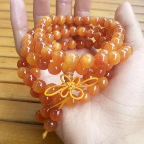 木质文玩|这种木头看上去像蜜蜡,号称“北沉香”,东北人一定见过它