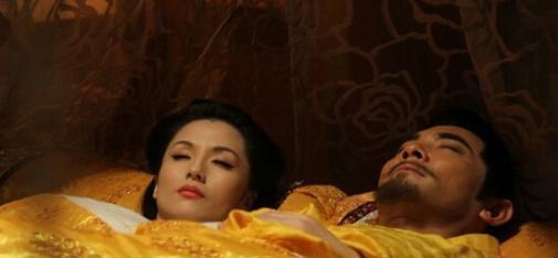 甘心|此贵妃因长相太美,皇帝甘心做她奴隶,亡国后被勒死在狱中