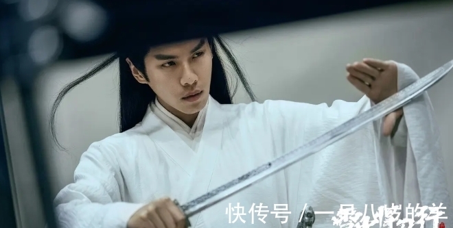 绝世高手$李淳罡死后,徐凤年身边又来了个绝世高手,有“北凉核弹”之称