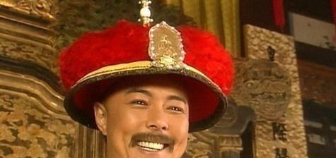 乾隆皇帝$乾隆出绝对选状元, 一考生对不出打算走, 却被乾隆当场定为状元!