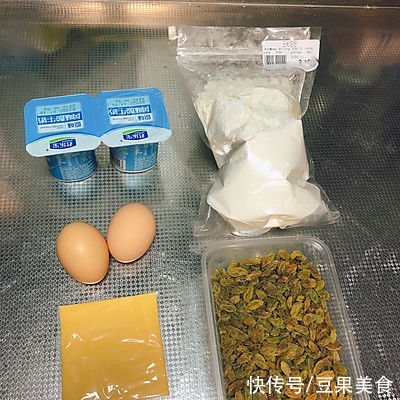 酸奶爆浆蛋糕|口感轻盈最适合神仙小姐姐的酸奶爆浆蛋糕