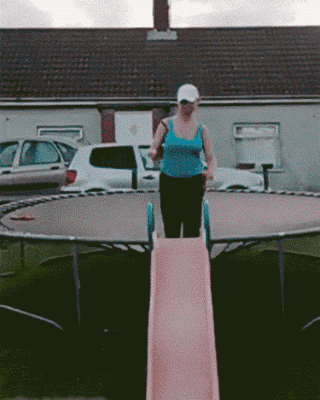 |搞笑GIF:本以为是郎才女貌 怎料想是狼心狗肺