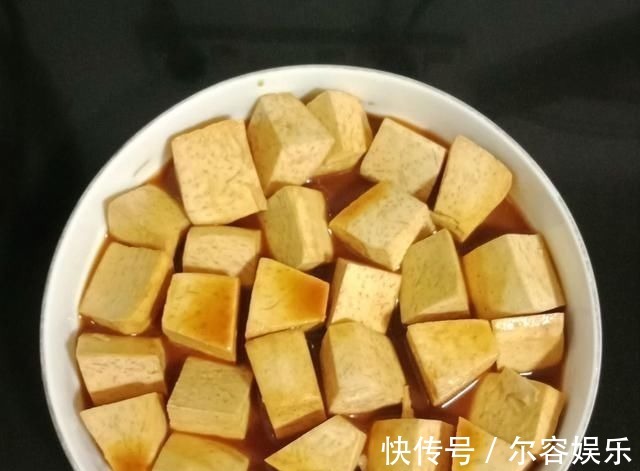 黏液蛋白|它是“碱性食物王”，女性可多吃，头发变顺滑，腰肢更细了