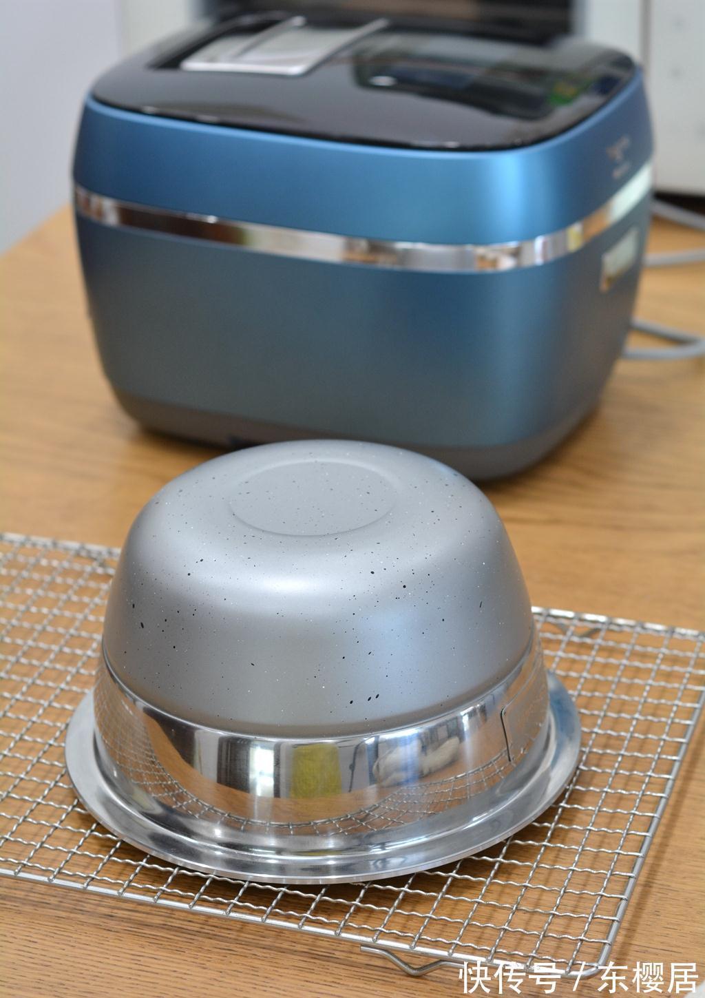 你用电饭煲做戚风蛋糕老不成功?苹果姐教你详细操作,松软轻盈