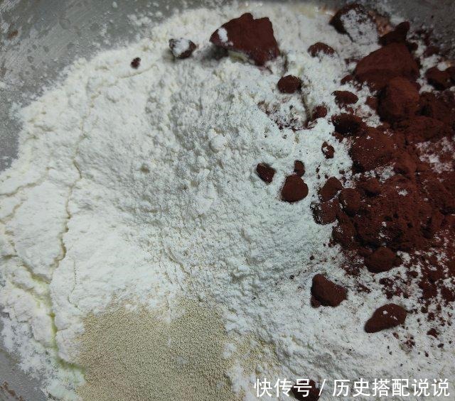 浓情巧克力软欧包,浓浓的可可香,你一定会喜欢!