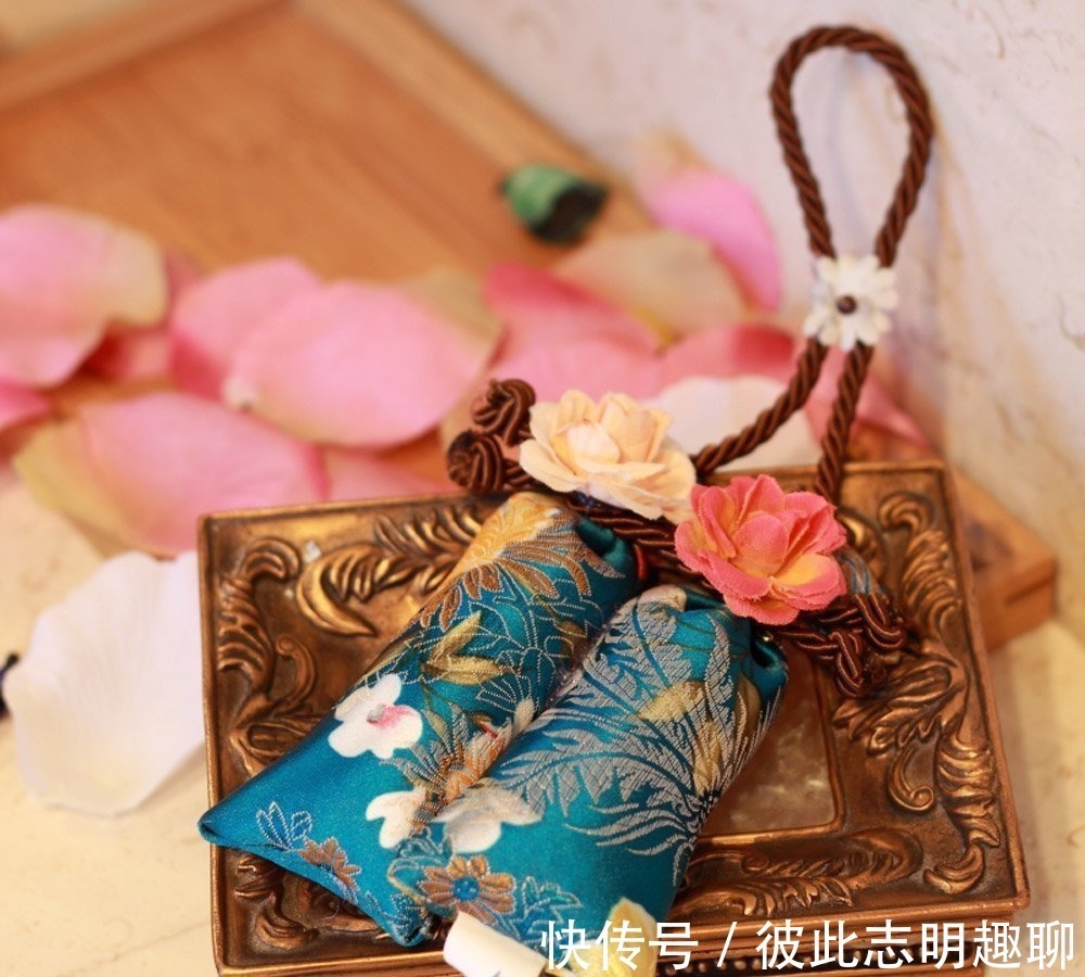 香囊&中国古代的五种定情信物,没有玫瑰花和巧克力照样浪漫!