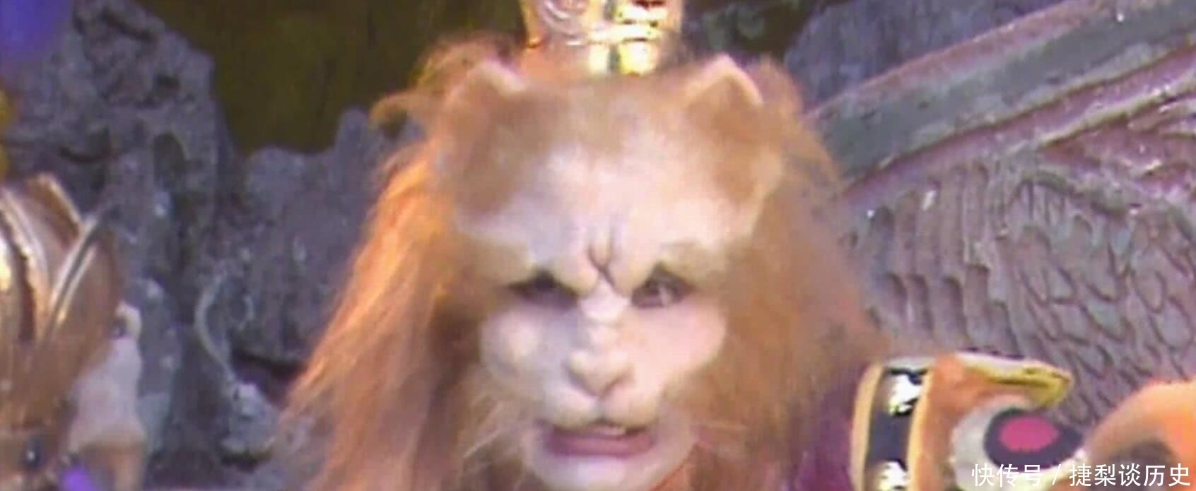 唐僧西天取经只靠化斋吗?孙悟空一听,拿出了金箍棒!