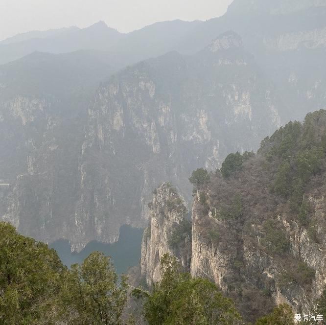 中年|波光粼粼峰林峡