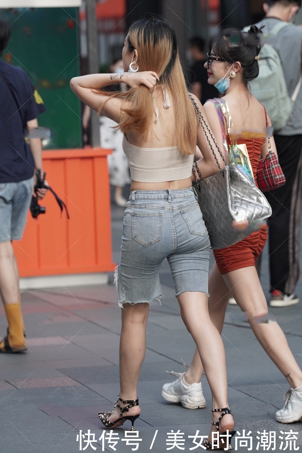 时尚|吊带配五分牛仔裤, 夏季穿着凉爽又时尚