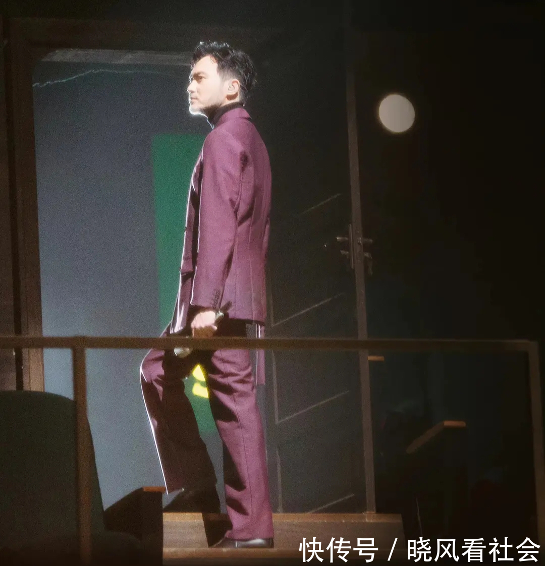 人到中年，通透最难得｜为什么陈小春与张智霖的路人缘那么好？