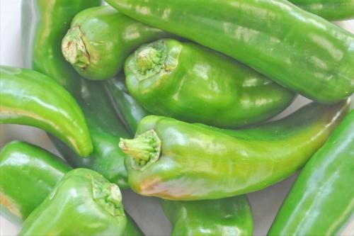 做虎皮青椒,先放油就错了,大厨教您一招,起皮又入味,还不油腻