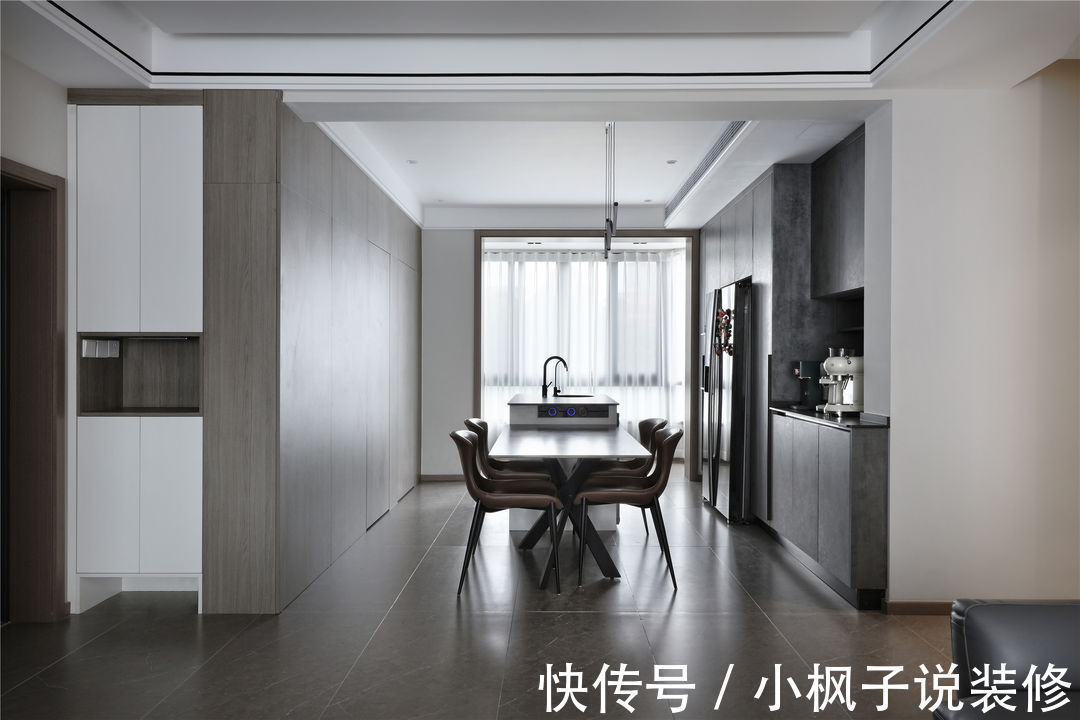 深色|四房里三代人的生活,155㎡简约不花哨,能让家务少一半