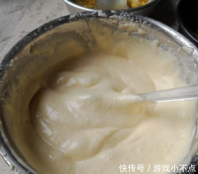 菠萝翻转海绵蛋糕,香软开胃,一学就会做法超简单的!