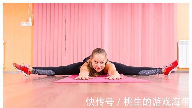 男人|女人睡觉分开腿，这些好处也许会喜从天降，第二个男人或许很喜欢