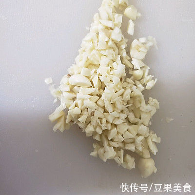 #暖冬酱在手,嗨吃部队锅#藤椒味炸酱