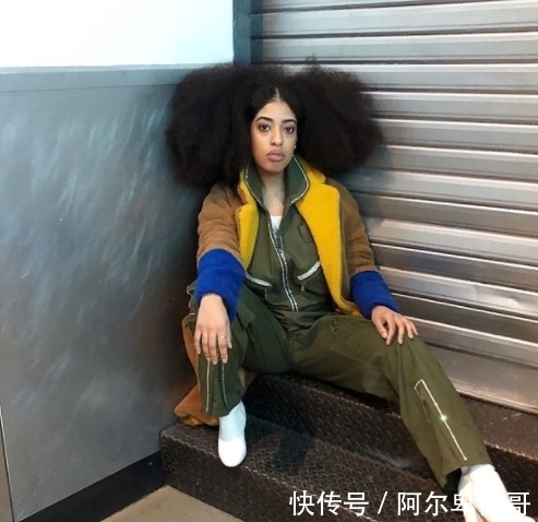 威廉姆斯|发型1.48米？世界上最大的发型？这个女人打破吉尼斯世界纪录