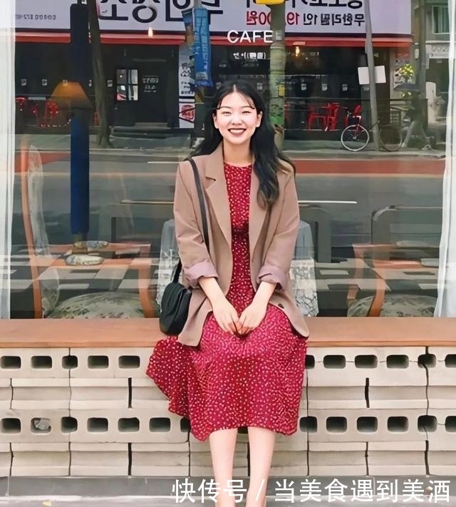 “春外套”火了!这4款百搭又时髦,美到心坎里