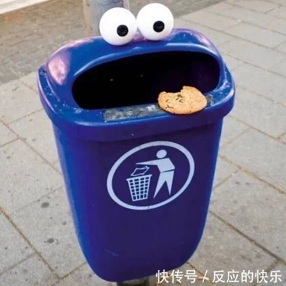 搞怪|可爱搞怪微信头像:快看这里有人还在加班