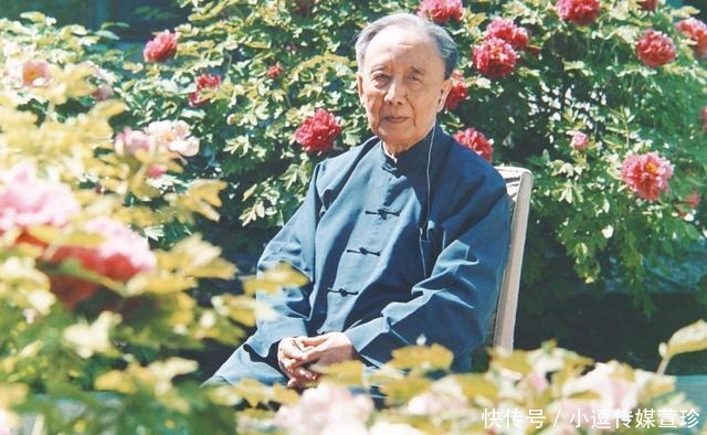 郭沫若抛弃的日本妻子,独自养育5个孩子成材,死后坚持葬在中国