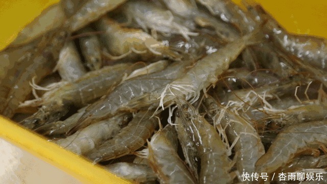 大虾|煮虾时,到底用热水还是冷水以前没注意,难怪虾肉不鲜还腥味重