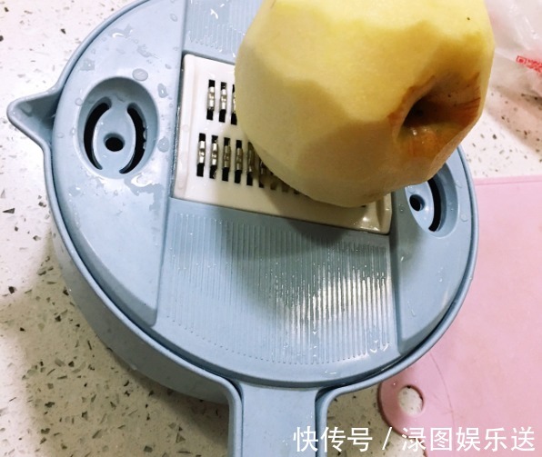 铁棍山药|山药加入苹果,做好吃的小饼,一口一个,比蛋糕健康多了