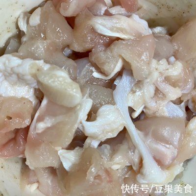 好吃的宫保鸡丁-正宗的鸡腿肉版，你在哪里呀