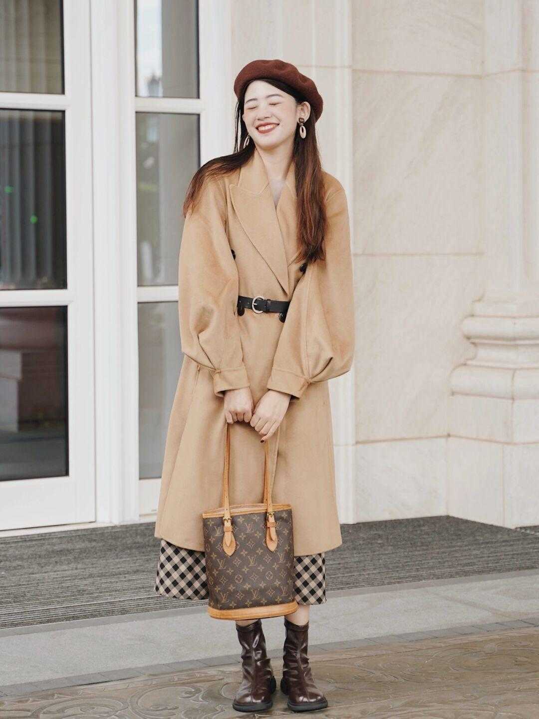 裙装|今年冬季流行“露腿”,显瘦显高还时髦,这才是女孩子该有的打扮!