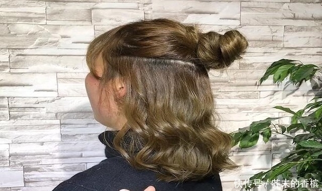 发型师|一个20年发型师的忠告:头发齐肩烫后迷人,内扣大气!左右都好