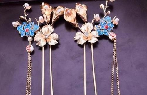 发饰 步摇这种传统头饰之所以能从皇室走向民间,就要从一个小偷说起