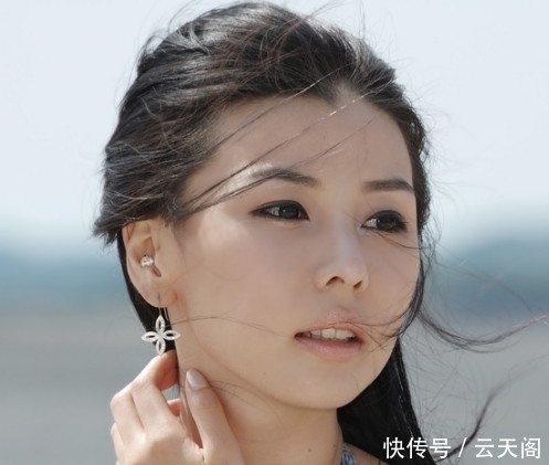 |搞笑段子:一哥们去相亲,一看,姑娘颜值挺高