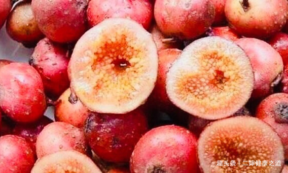 乳腺癌|女性不想得乳腺癌,多食此“黑眼睛果”,防癌抗癌,痛经也没了