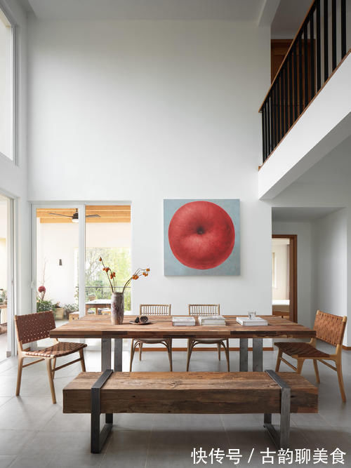 阳光大宅|周子鉴作品：350㎡阳光大宅，两层变三层，立体的家庭社交空间