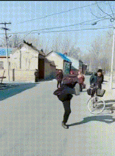 |搞笑段子王:司机师傅这波操作很溜,直接免费洗车了