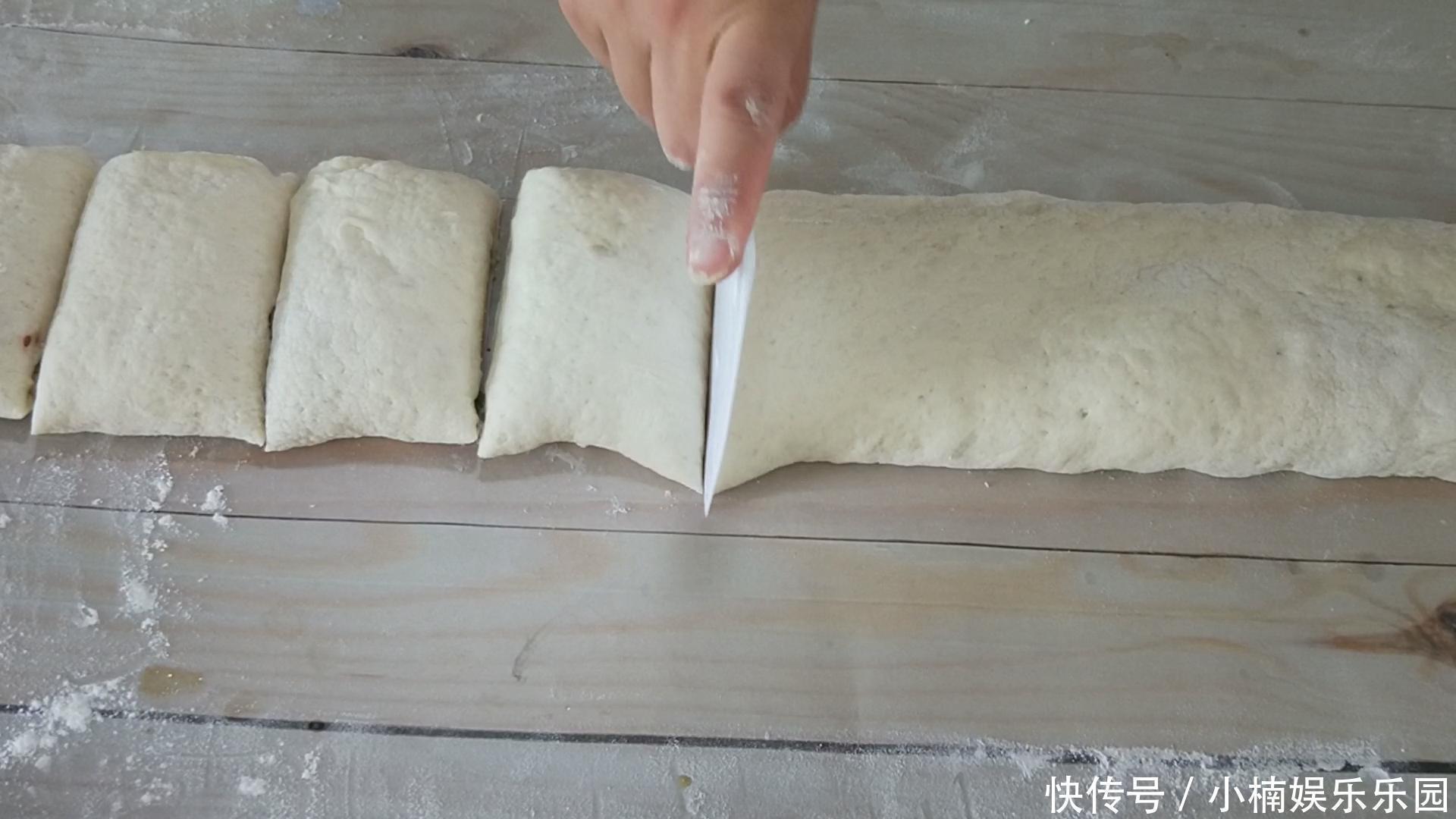 早餐饼又出新做法,比包子馒头都好吃,我家一周吃三次,太香了