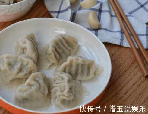 好多人|好多人不知道这菜还能包饺子, 如今恰是上市, 又香又多汁
