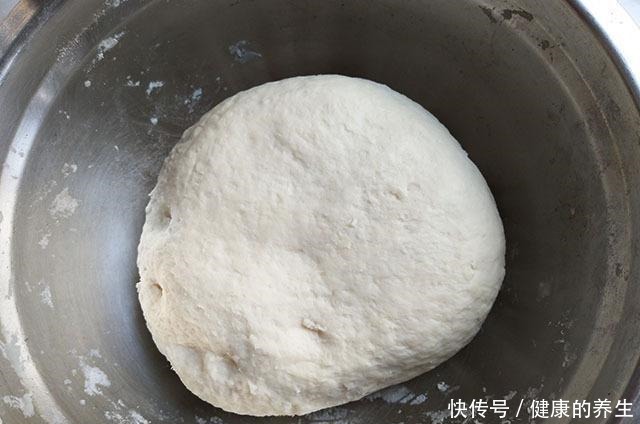 冷天我就爱做这饼,不用发酵省时间,皮薄如纸,满满都是料,好吃!