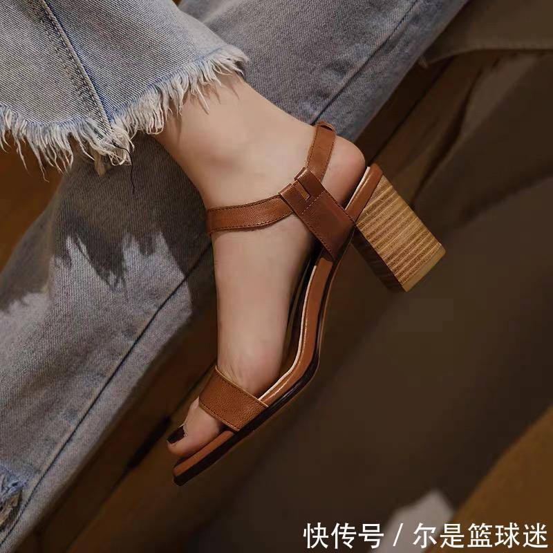 这些都是什么“神仙凉鞋”极致的法式优雅,简直不要太好看!