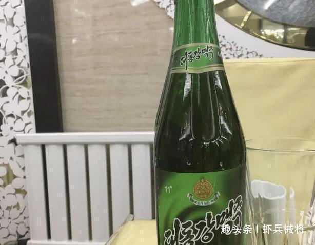 朝鲜|中国游客在朝鲜喝啤酒，看到啤酒瓶上的文字，觉得不可思议
