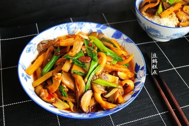  又一好吃的下饭素菜，5分钟搞定，如同肉的口感，连孩子也爱吃