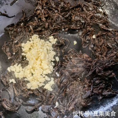 绵白糖|我这样做梅菜扣肉，家人都爱吃