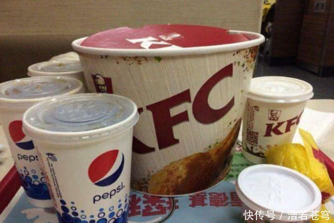 肯德基也用的百事可乐,却比超市卖的更好喝,看看加了什么就懂了