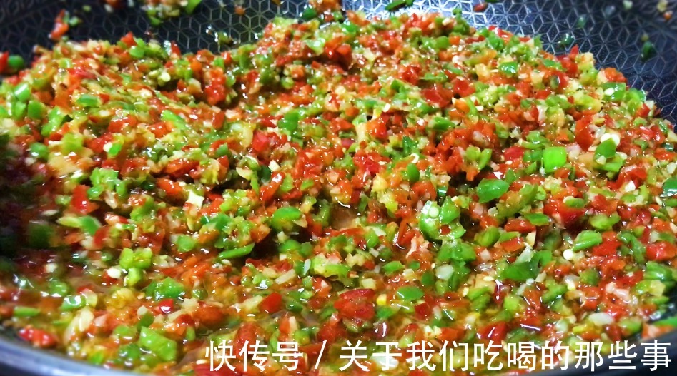 遇见|三伏天,遇见此菜别错过,维C是橙子8倍,加几样炒一炒,香辣下饭